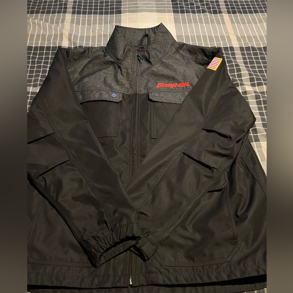 Snap on 100th anniversary jacket size xxl, like new worn once.